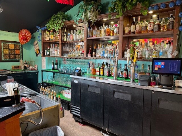 More Photos Of 1964 W Foothill Blvd, Upland Restaurant For Sale