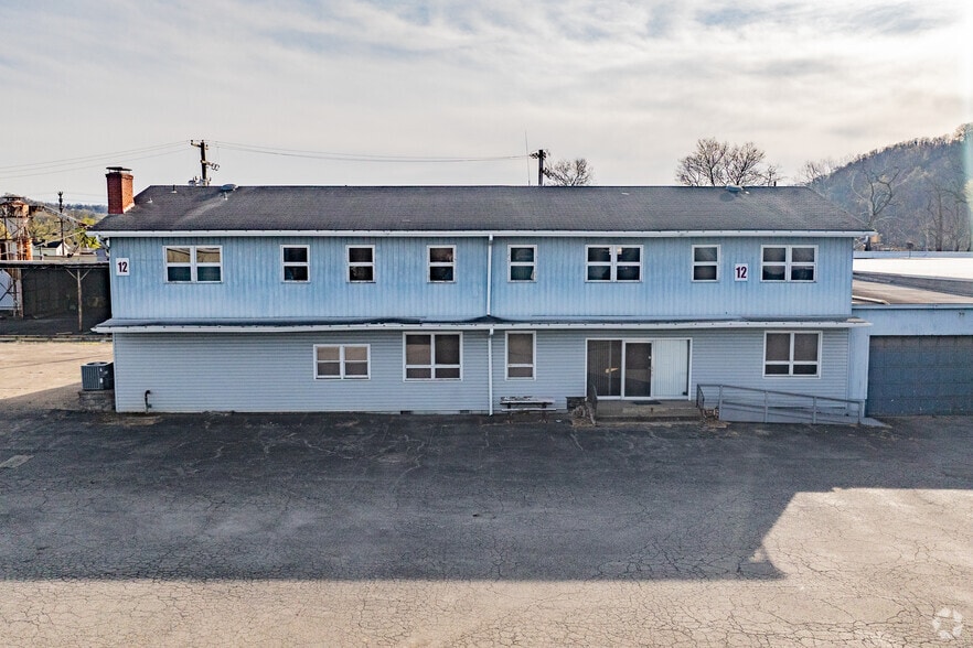 More Photos Of 1 Chicago Ave, Elizabeth Warehouse For Sale