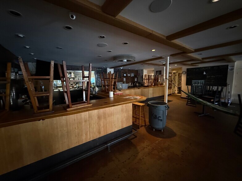 More Photos Of 4265 Rice St, Lihue Storefront For Lease