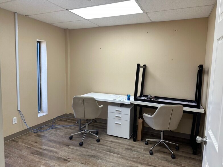 More Photos Of 4850 Lafin Rd, Beaumont Warehouse For Lease