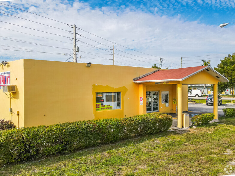 Primary Photo Of 900 Old Federal Hwy, Hallandale Convenience Store For Lease