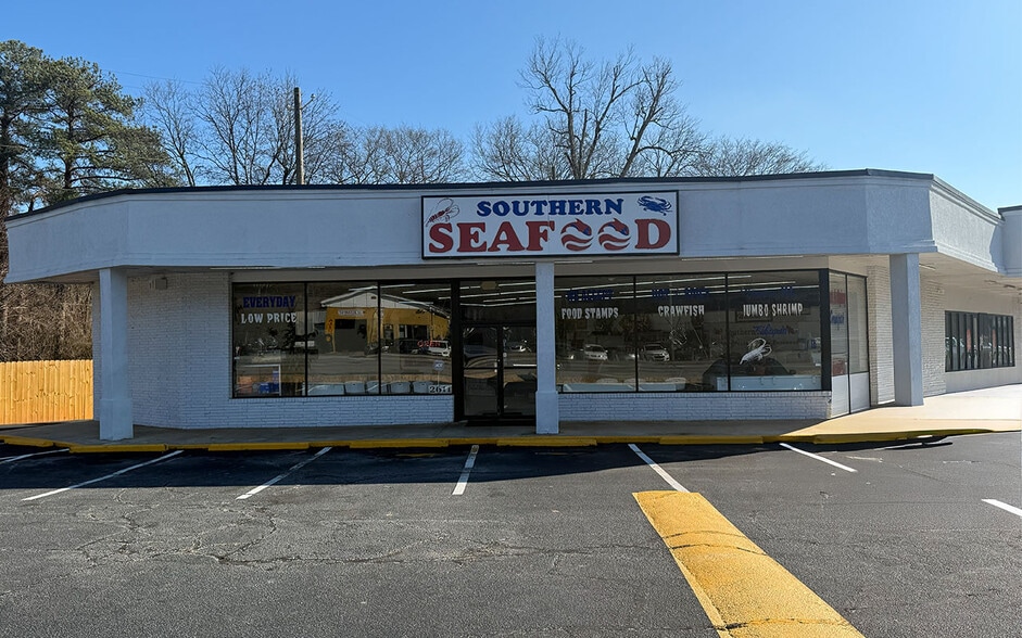 More Photos Of 2611 Lawrenceville Hwy, Decatur Unknown For Lease