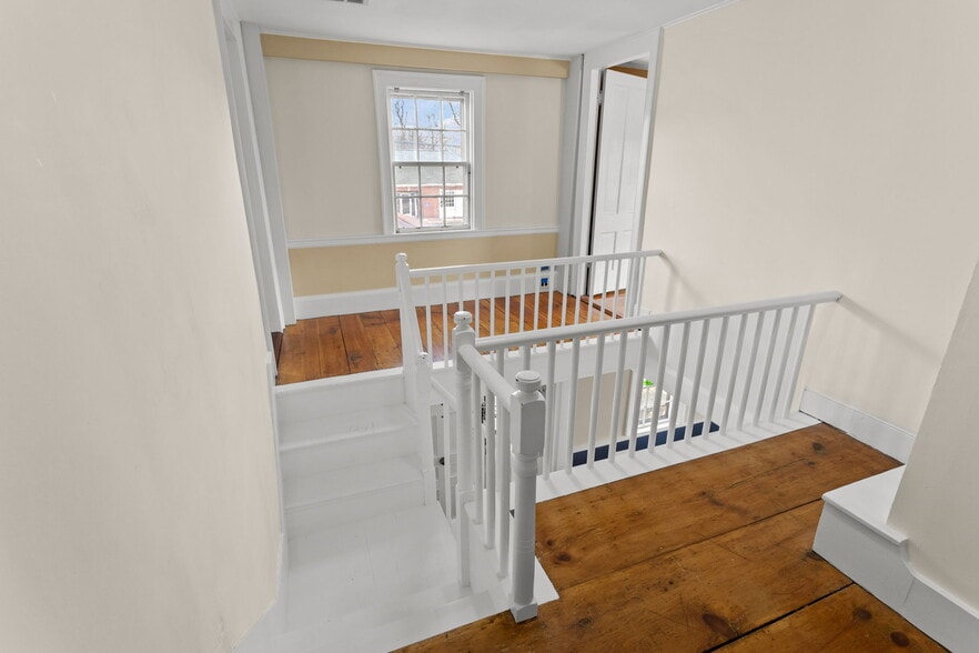 More Photos Of 80 Lafayette Rd, Hampton Falls Freestanding For Sale