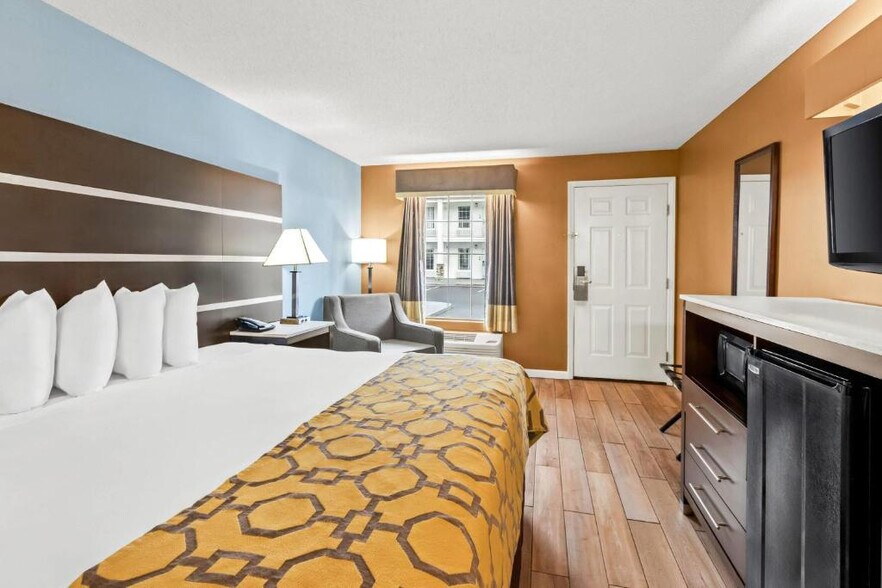 More Photos Of 164 Jameson Inn Dr, Forest City Hotel For Sale