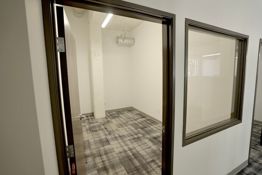 More Photos Of 1355 Palmetto St, Los Angeles Loft Creative Space For Lease