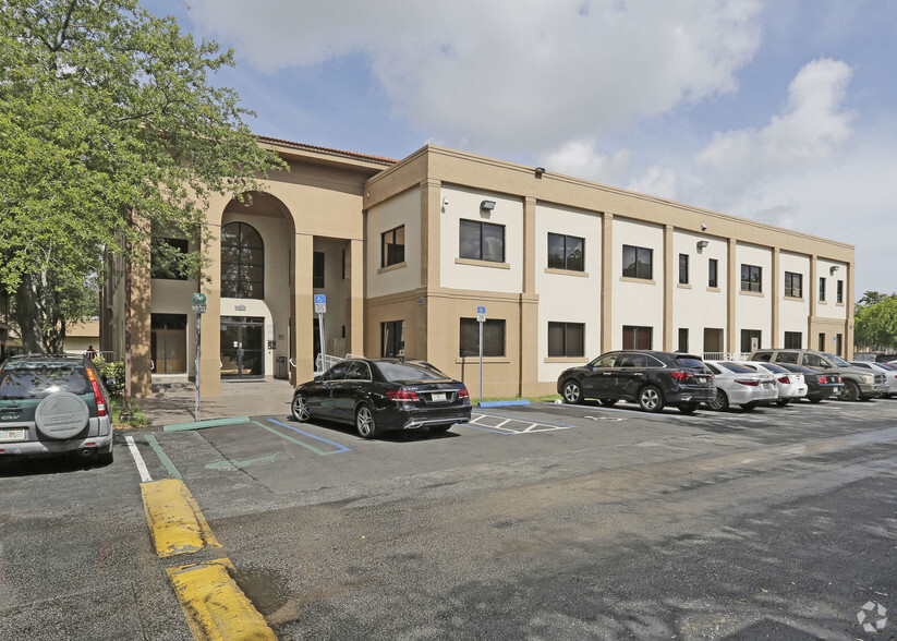 Primary Photo Of 10631 N Kendall Dr, Miami Office For Lease