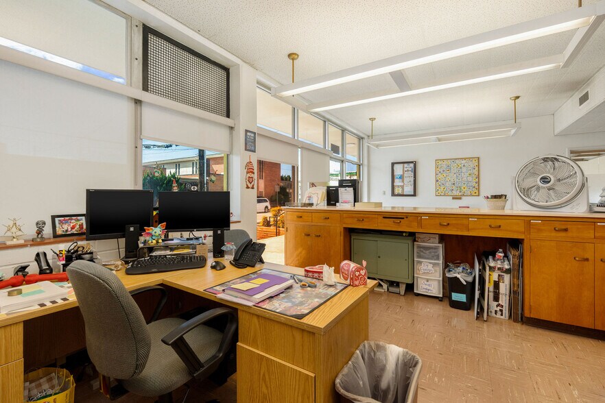 More Photos Of 4755 130th st, Hawthorne Schools For Lease