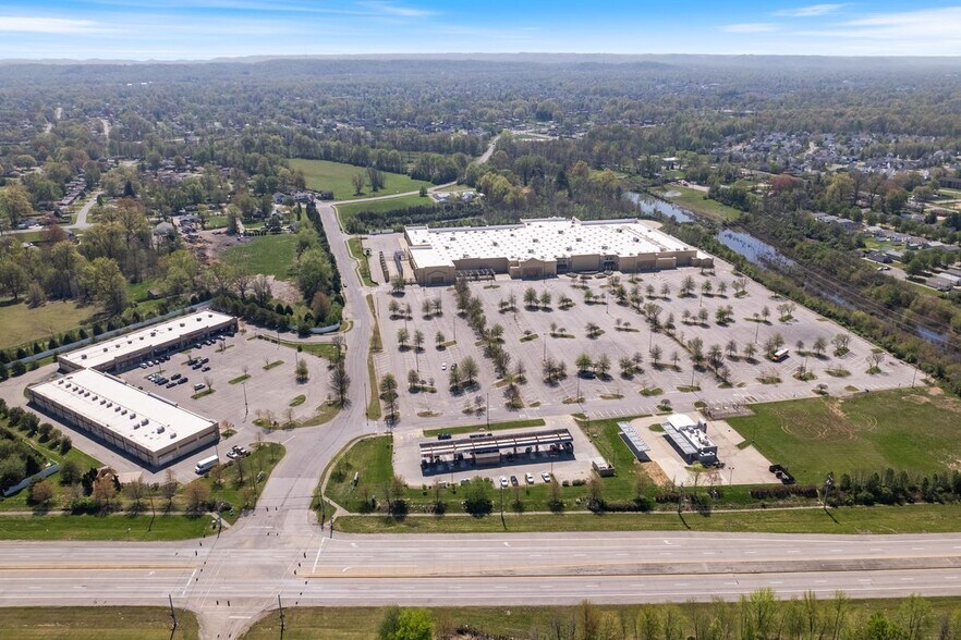 More Photos Of 7010 Raggard Rd, Louisville Fast Food For Lease