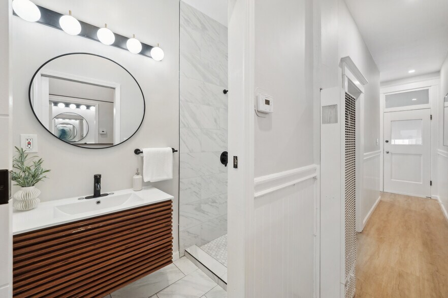 More Photos Of 17-19 Card Aly, San Francisco Apartments For Sale