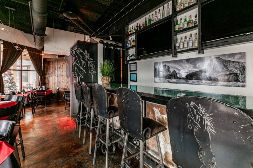 More Photos Of 890 Main St, Park City Apartments For Sale