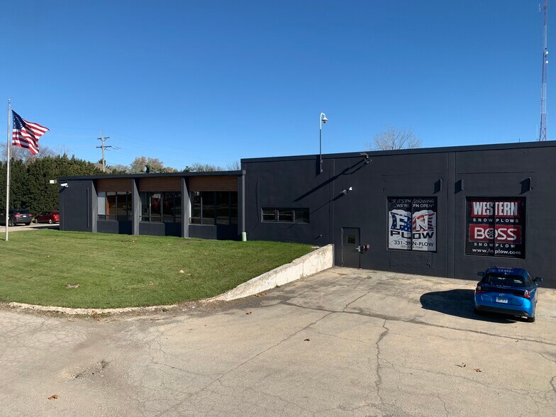 More Photos Of 2000 Gary Ln, Geneva Warehouse For Lease