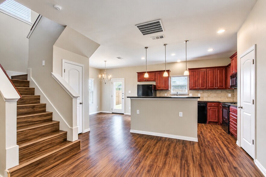 More Photos Of 4917 Sanger Circle Dr, Sanger Multifamily For Sale
