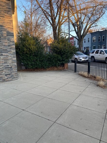 More Photos Of 1501 1st St NW, Washington Storefront Retail Residential For Lease