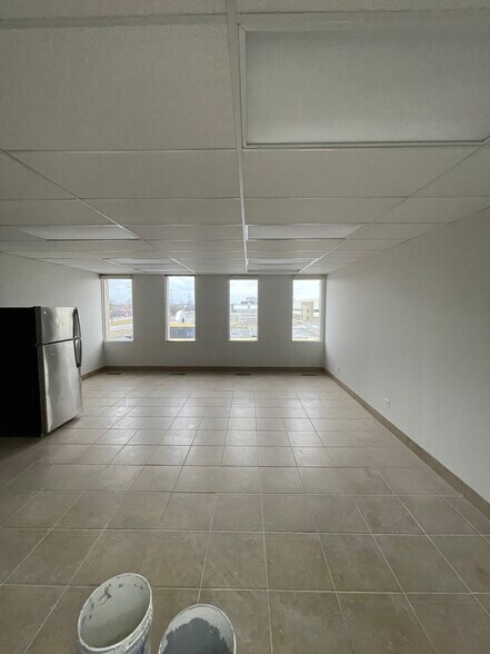 More Photos Of 14500 W 8 Mile Rd, Oak Park Office Residential For Sale
