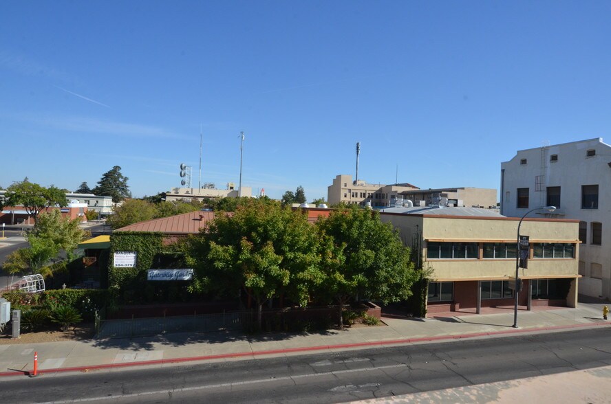 More Photos Of 560 W 18th St, Merced Storefront Retail Office For Lease