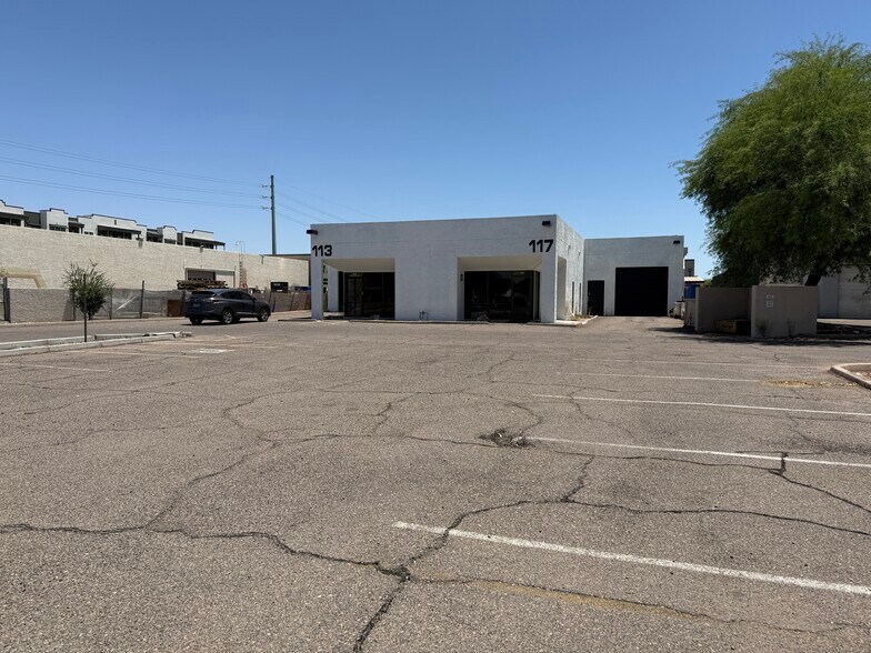 Primary Photo Of 113-117 S Rockford Dr, Tempe Light Manufacturing For Sale