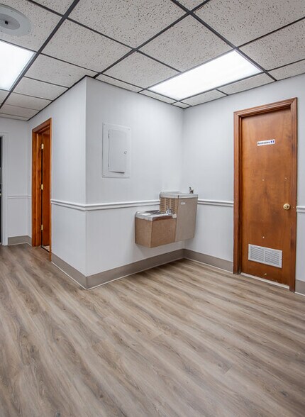 More Photos Of 510 Rosebank Ave, Nashville Schools For Lease