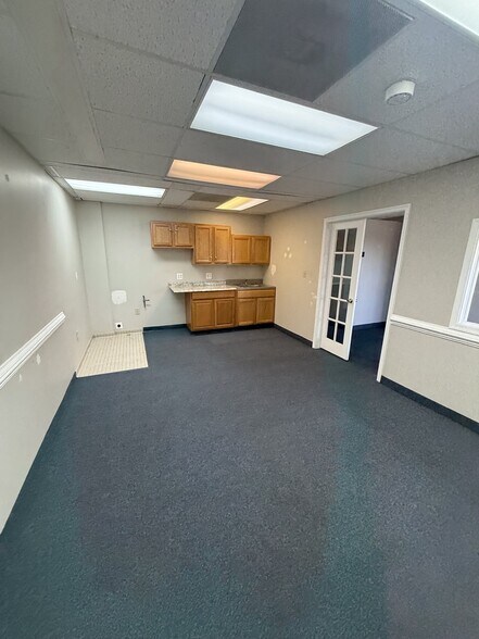 More Photos Of 2712 Richmond Hwy, Stafford Medical For Lease