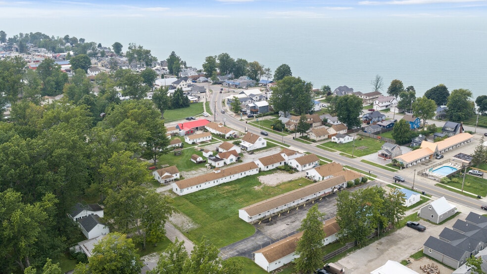 More Photos Of 5196 Lake Rd E, Geneva Hotel For Sale