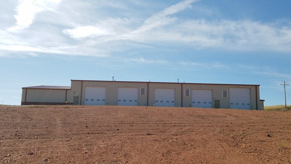 More Photos Of 2018 125th Ave NW, Watford City Warehouse For Lease