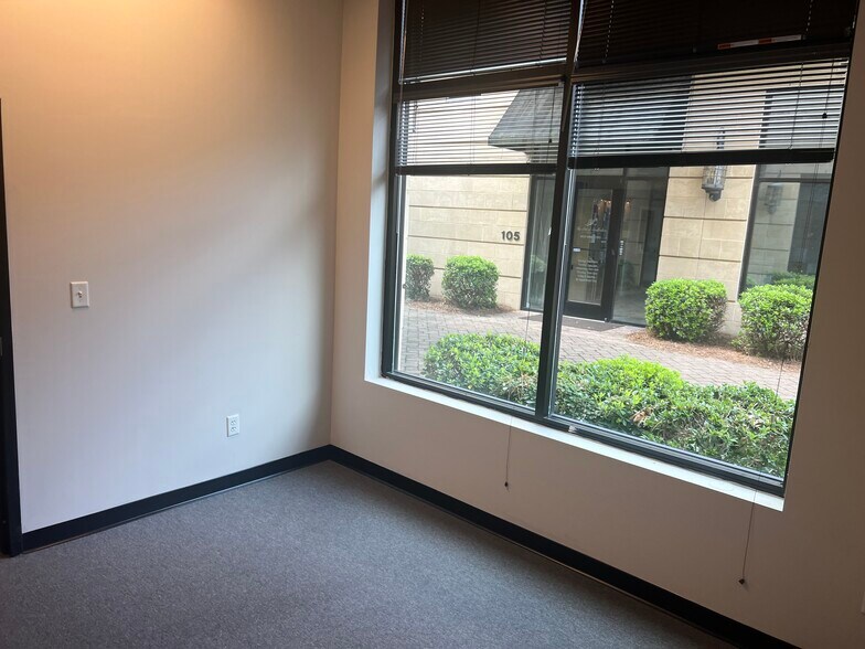 More Photos Of 1221 Bower Pky, Columbia Office Residential For Lease