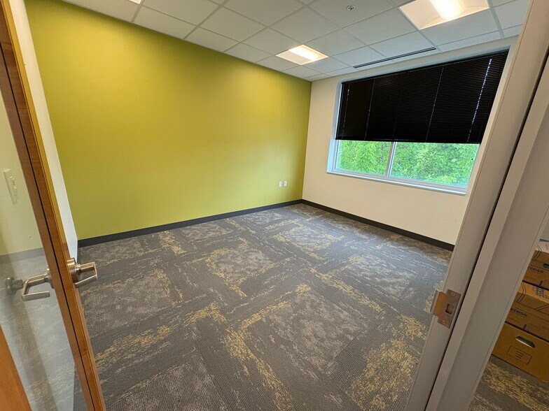 More Photos Of 1330 Win Hentschel Blvd, West Lafayette Office For Lease