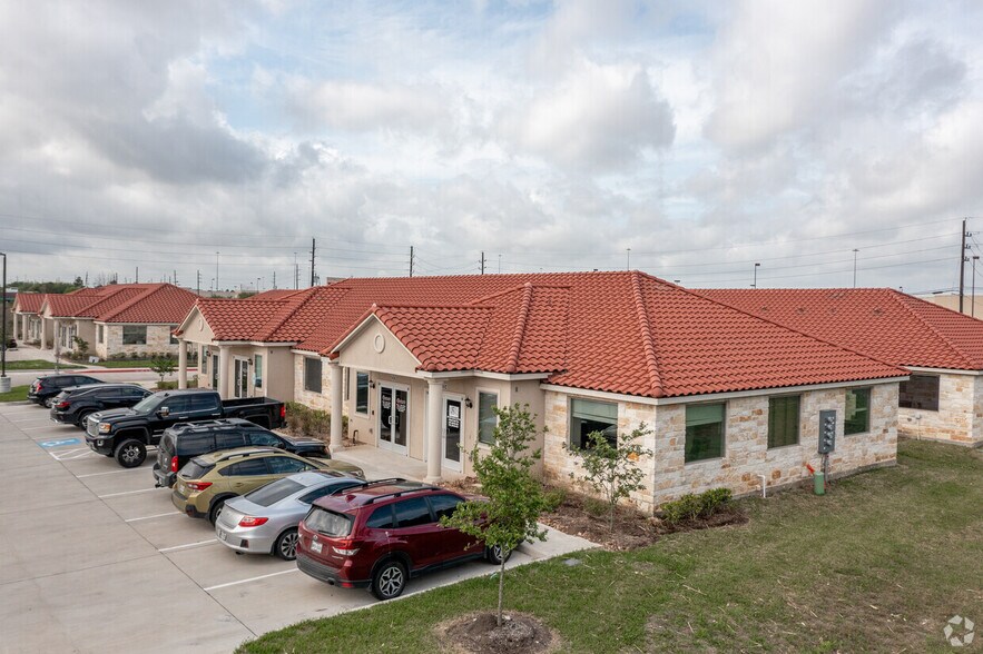 More Photos Of 2743 Smith Ranch Rd, Pearland Medical For Lease