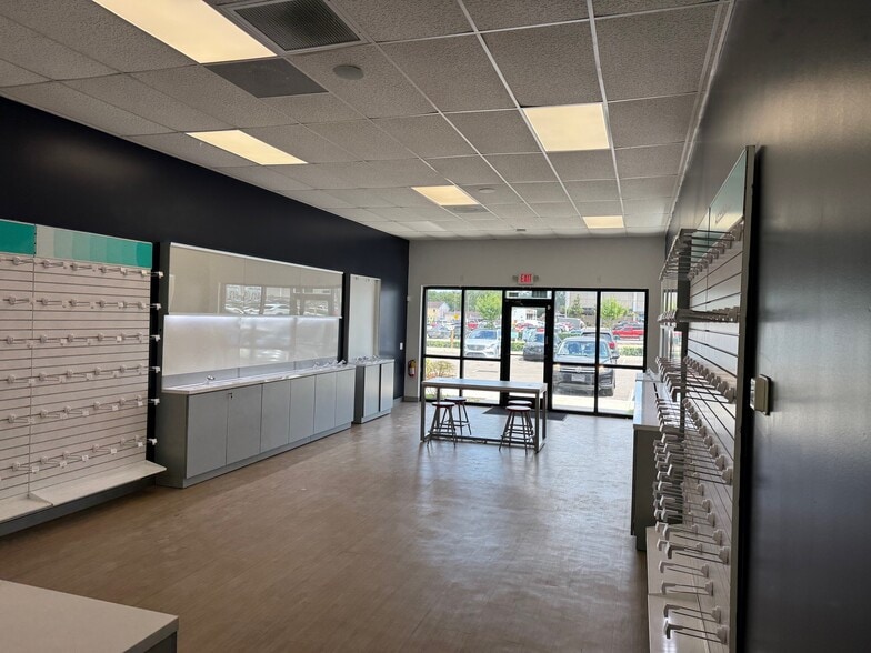 More Photos Of 2115 E Hillsborough Ave, Tampa Freestanding For Lease