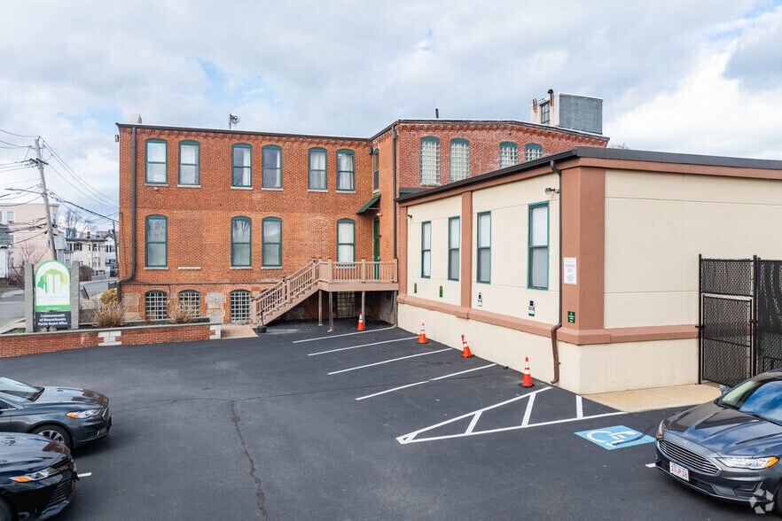 More Photos Of 60 Clayton St, Dorchester Office For Sale