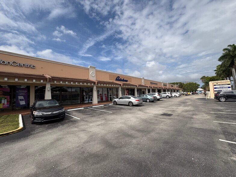 More Photos Of 1765-1781 NE 163rd St, North Miami Beach Unknown For Lease
