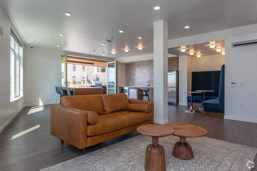 More Photos Of 700 Waterfront Way, Vancouver Apartments For Lease