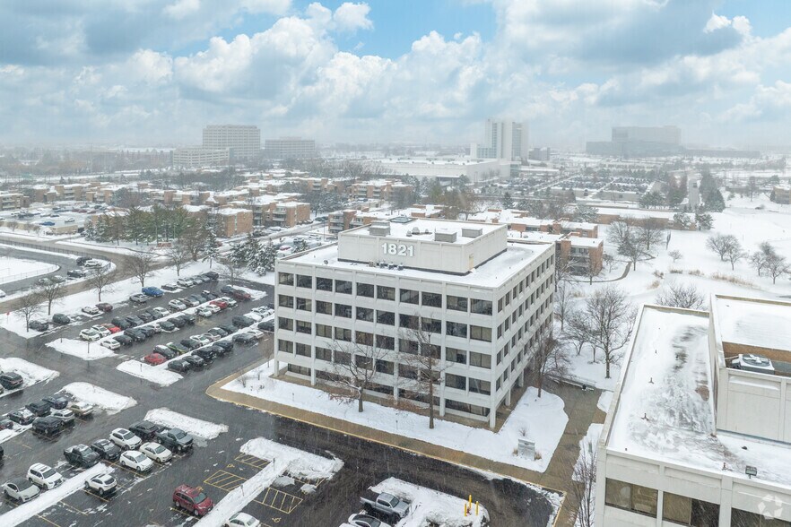 More Photos Of 1821 Walden Office Sq, Schaumburg Office For Lease