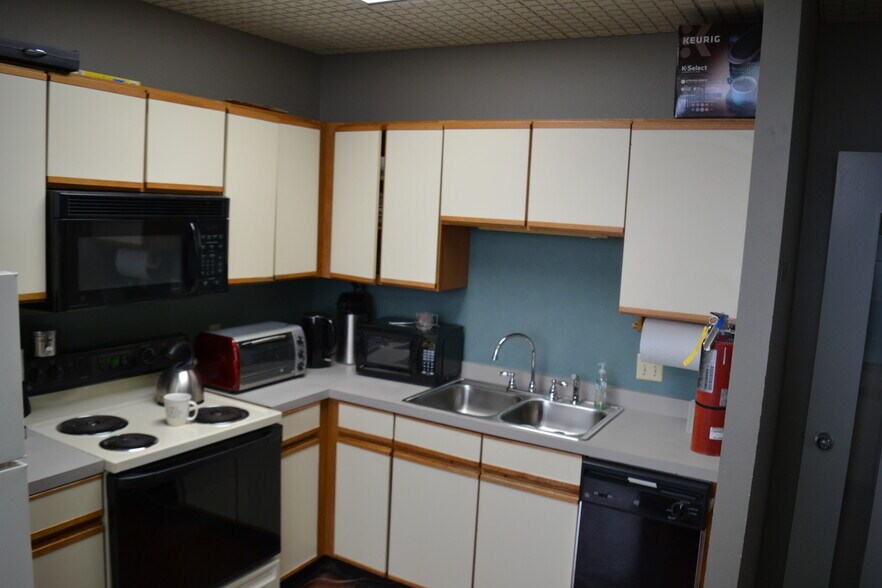 More Photos Of 4801 N Hills Blvd, North Little Rock Office Residential For Lease