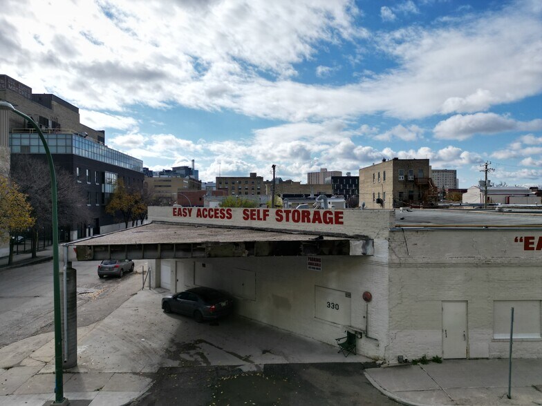 More Photos Of 330 Elgin Av, Winnipeg Industrial For Sale