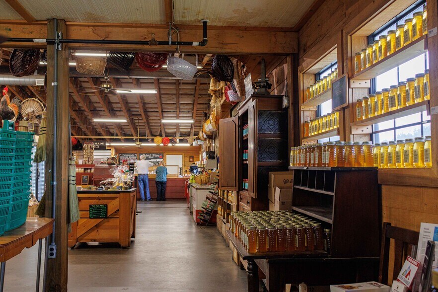 More Photos Of 63 Talona Spur Rd, Ellijay Freestanding For Sale