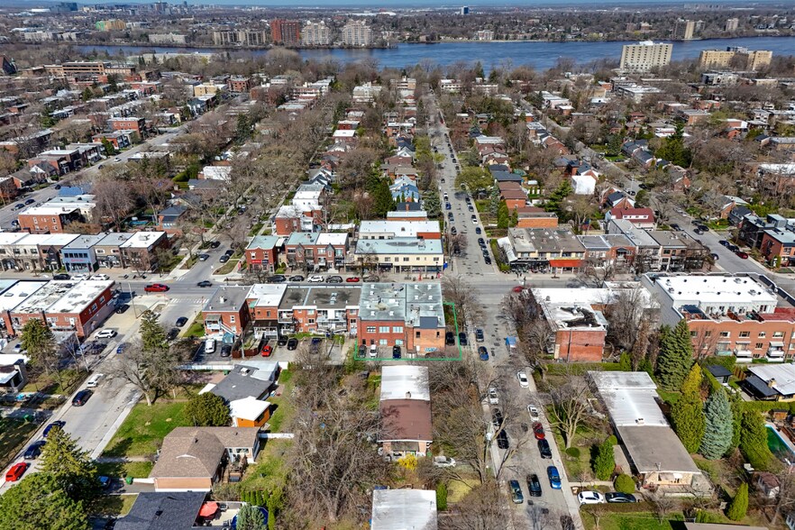 More Photos Of 1474 Rue Fleury E, Montréal Office For Sale