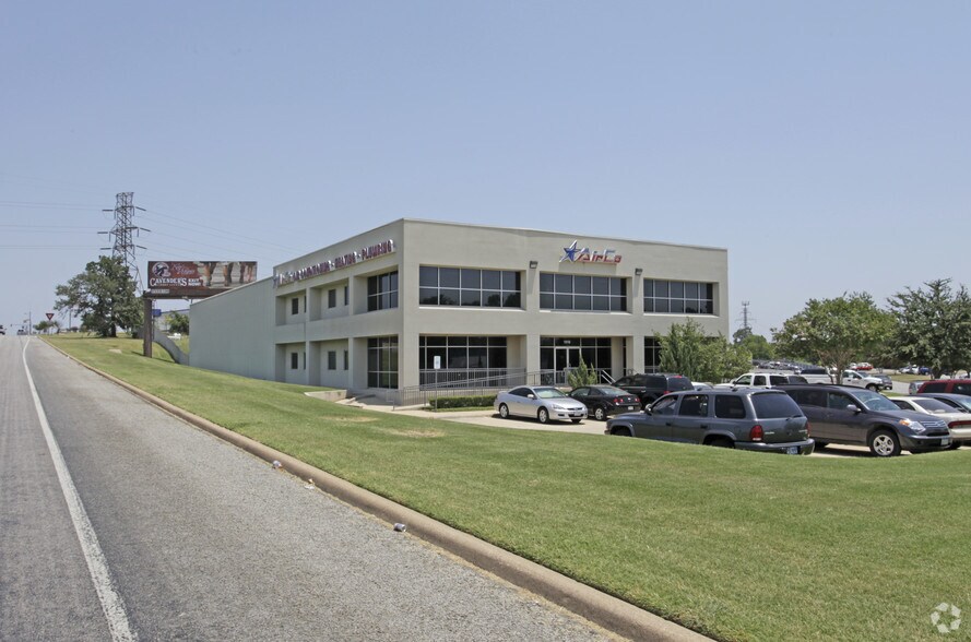 Primary Photo Of 1516 Central Park Dr, Hurst Industrial For Lease