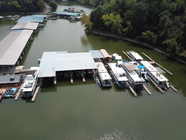 More Photos Of 234 Homestead Ln, Lancaster Marina For Sale