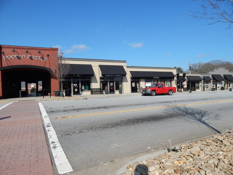 More Photos Of 101 NE Main St, Easley Storefront For Lease