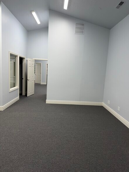 More Photos Of 2708-2722 S Redwood Rd, Salt Lake City Office For Sale