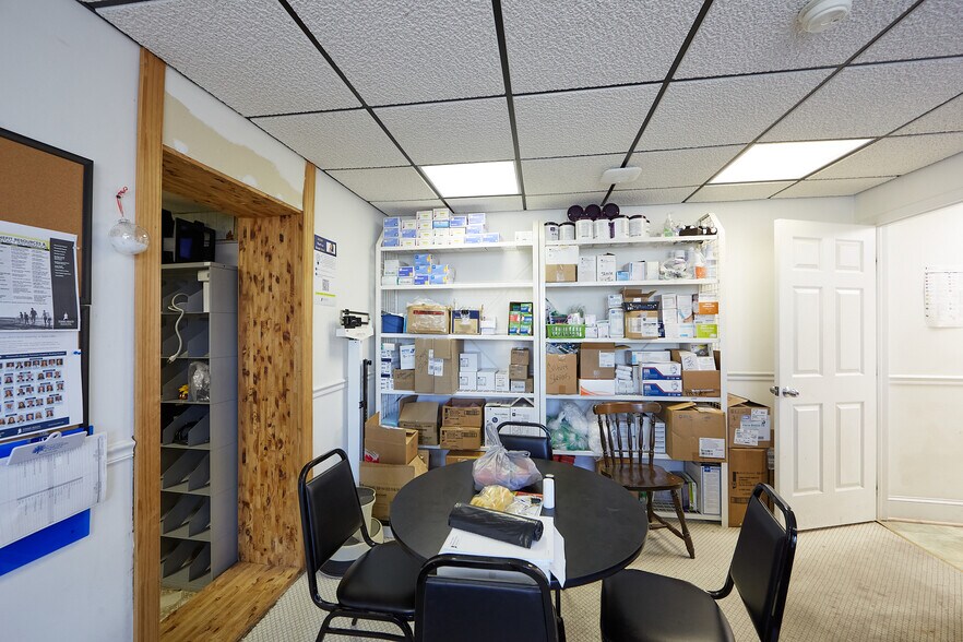 More Photos Of 2792 Egypt Rd, Audubon Office Residential For Lease