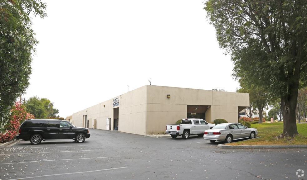 More Photos Of 2300 Technology Pky, Hollister Light Manufacturing For Lease