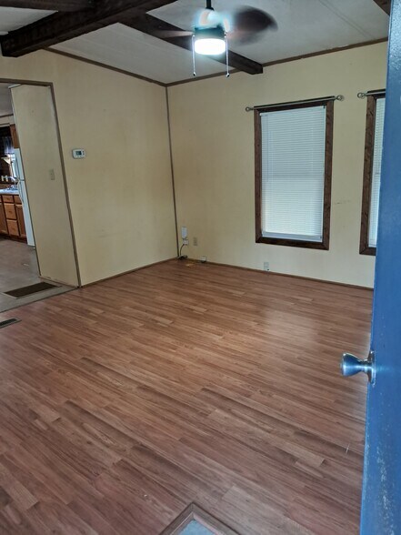 More Photos Of 8719 Pearson Rd, Ore City Warehouse For Sale