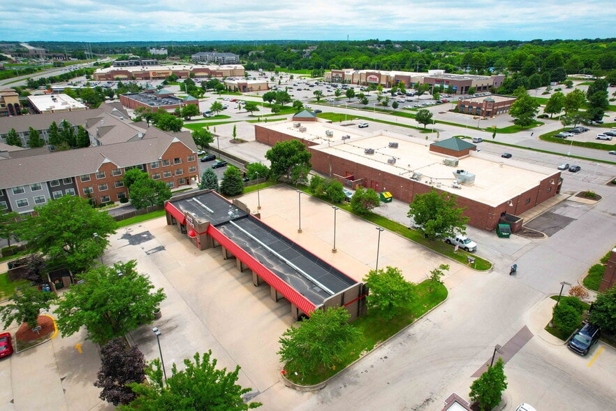 More Photos Of 11948 Riley St, Overland Park Carwash For Sale
