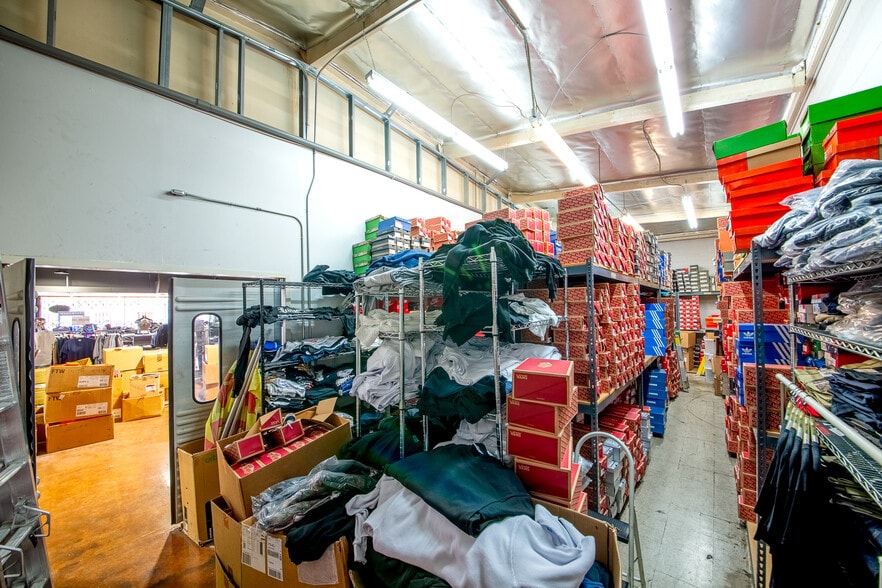 More Photos Of 333 S Brookhurst Rd, Fullerton Freestanding For Sale