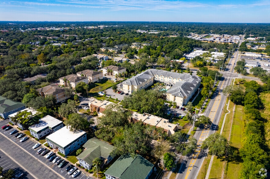 More Photos Of 13009 Kain Palms Ct, Tampa Dormitory For Sale