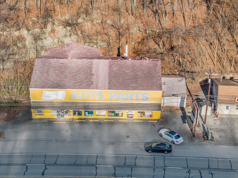 More Photos Of 953 Hayden Blvd, Elizabeth Freestanding For Sale