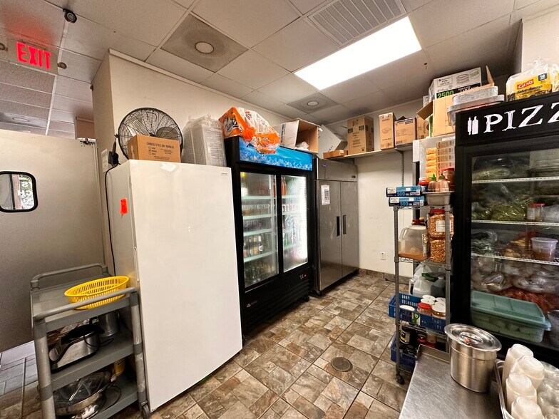 More Photos Of River Oaks Restaurant / Cafe, Houston Restaurant For Lease