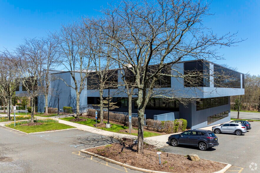 More Photos Of 95 Chestnut Ridge Rd, Montvale Office For Sale