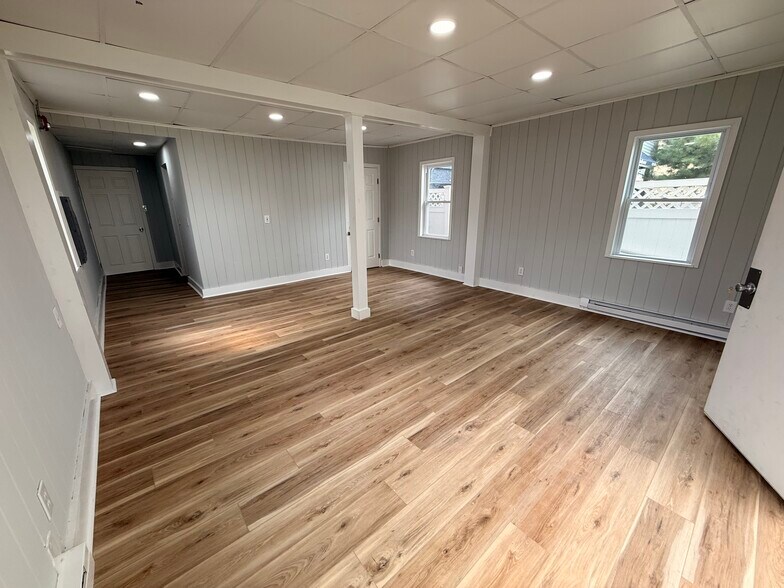 More Photos Of 214 Marine Pl, Avon By The Sea Office For Lease